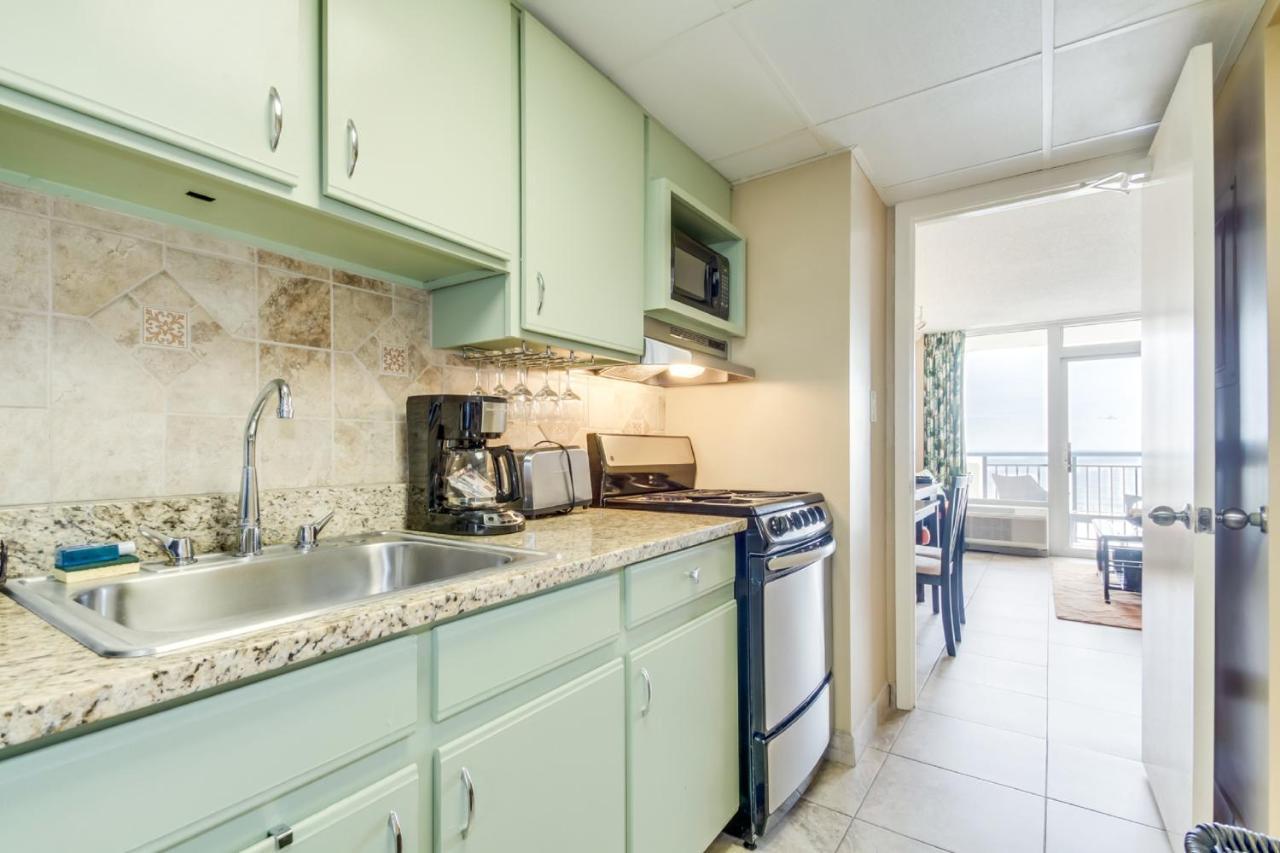 Oceanfront Condo W Balcony Minutes Walk To The Beach Myrtle Beach Extérieur photo